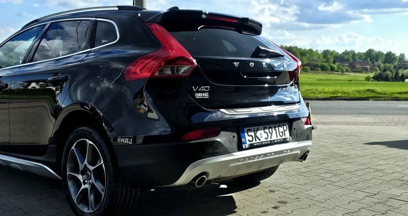 Volvo V40 cena 69900 przebieg: 144000, rok produkcji 2015 z Katowice małe 172